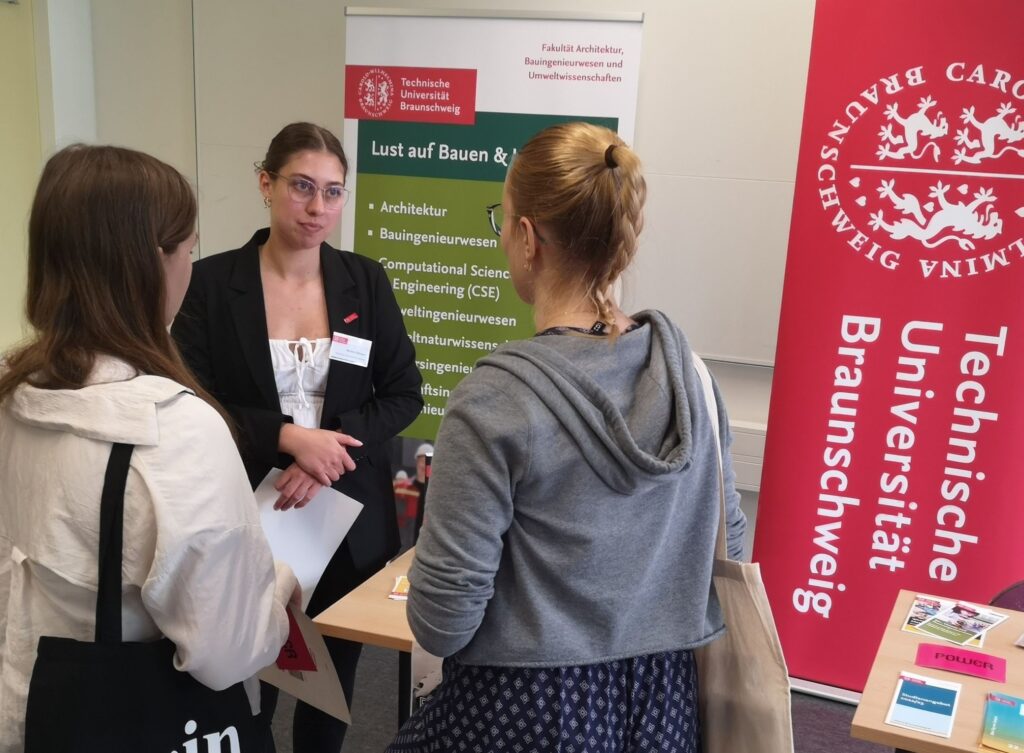 TU Braunschweig beim Karriere Campus BBS Burgdorf