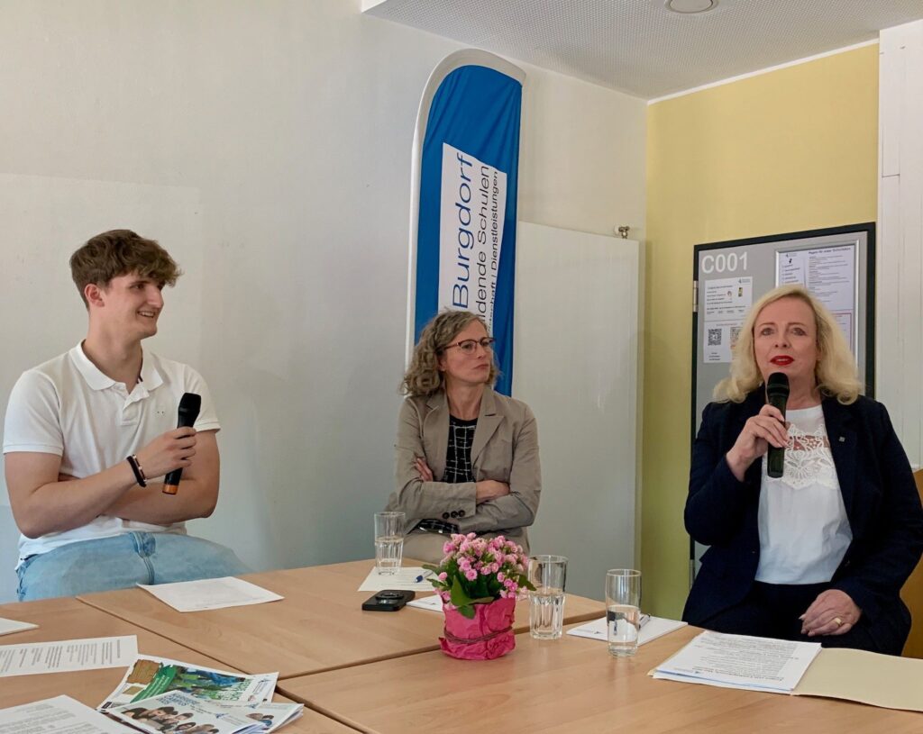 Politikerinnen im Dialog mit Schüler*innen 2