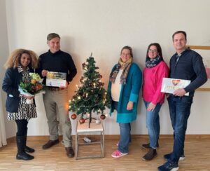 Das Team der BBS Burgdorf dankt Weyni Stock von ALDI (li.) für das tolle Bewerbungstraining